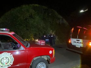 Vehículo sale de la carretera Aputzio–Zitácuaro; no hubo personas lesionadas
