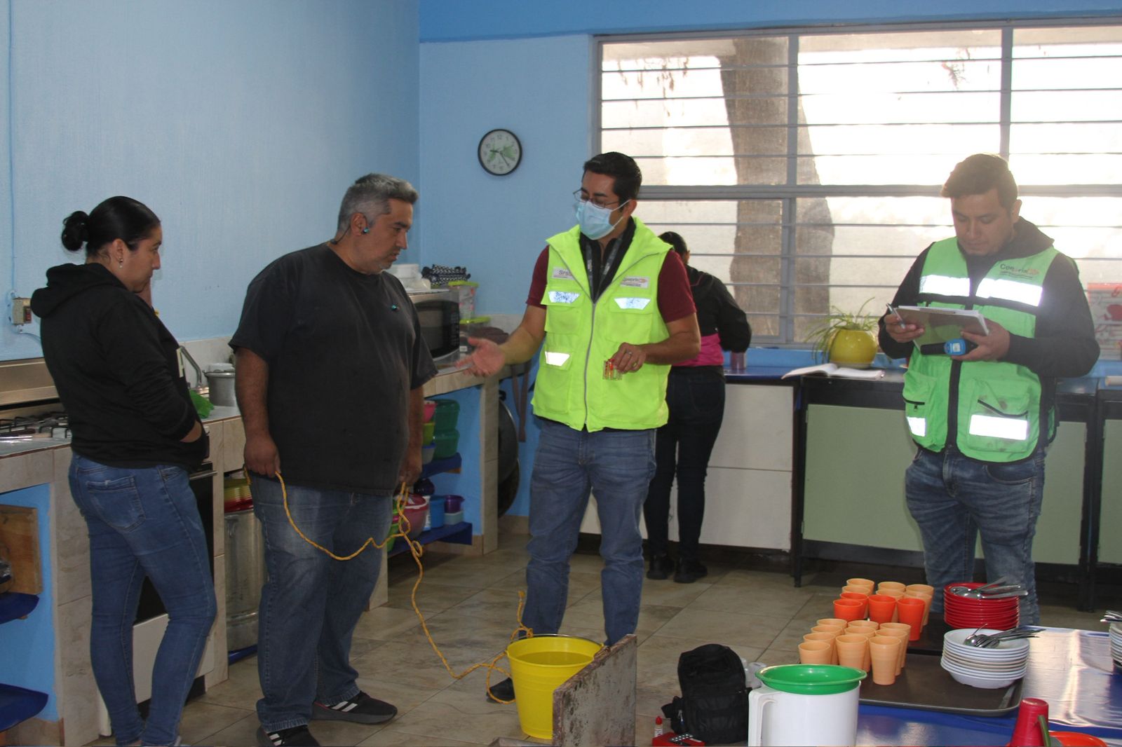 SSM refuerzan sanidad en escuelas de Michoacán