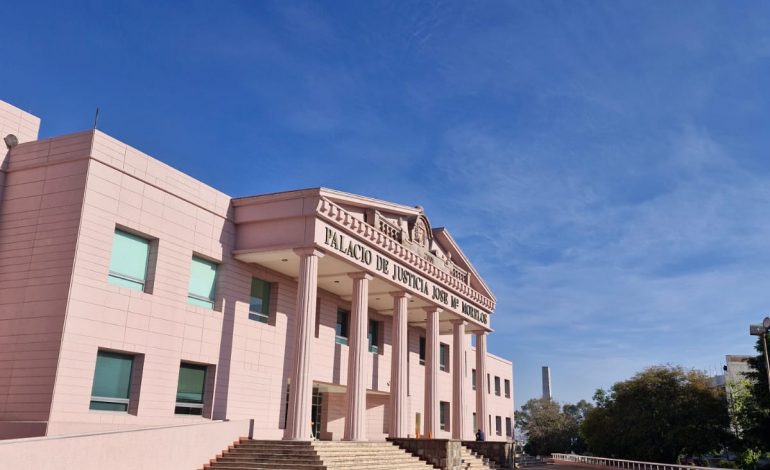 Suspenden a  juez de Uruapan por presunto abuso de funciones y entorpecer la justicia