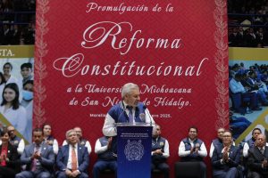 Destaca Bedolla consolidación y estabilidad financiera de la Universidad Michoacana.