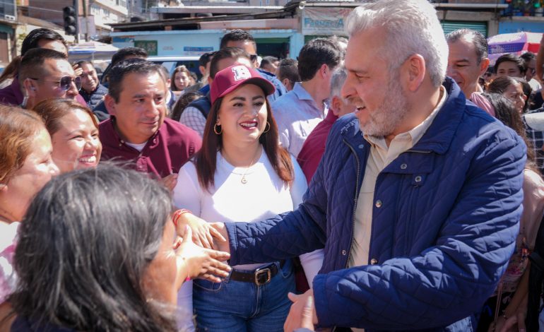 Bedolla encabeza encuentro con militancia de Morena en región Oriente.