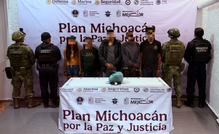 SSP detiene a 5, uno de ellos presunto integrante de banda que robaba vehículos en Morelia.