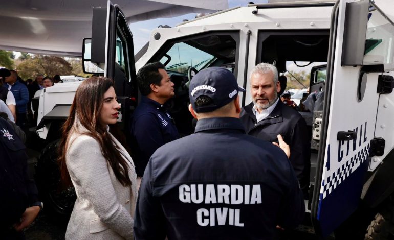 Bedolla transforma a la Guardia Civil en una policía profesional y equipada.