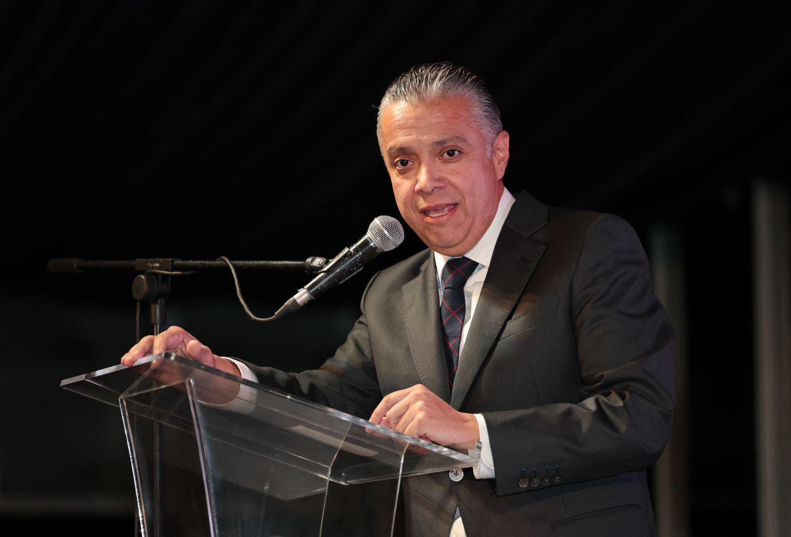 Buena respuesta ciudadana en el último día para obtener 10% de descuento en el pago de refrendo 2026: Luis Navarro.