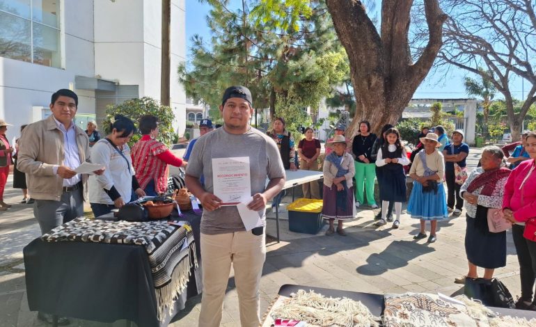 Casart premia calidad y tradición en el Concurso Artesanal de Zitácuaro