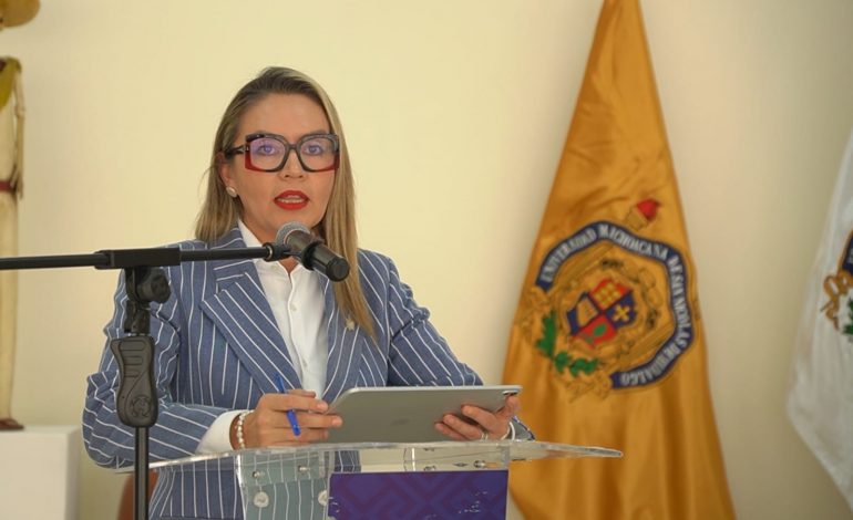 Yarabí Ávila arranca Diplomados en línea y Microcredenciales; 50 mil 950 registros, UMSNH duplica su matrícula