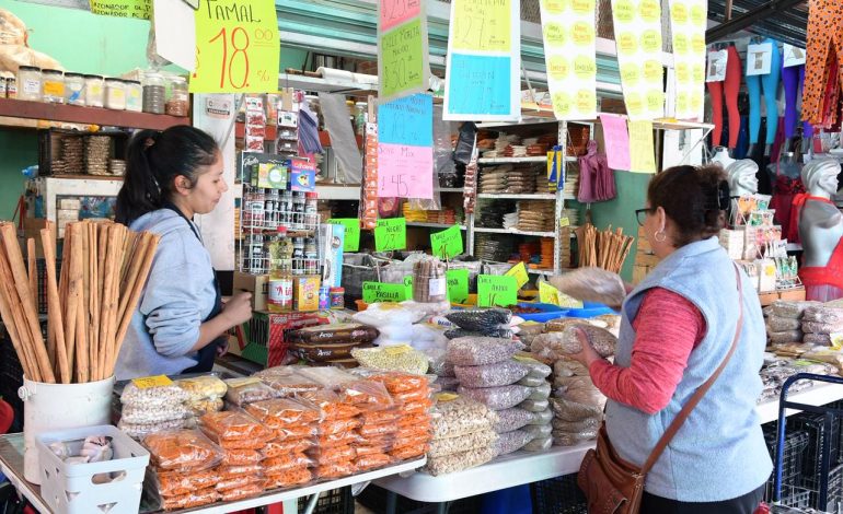 Tianguis de la Feria, la opción más económica para comprar la canasta básica: Sedeco