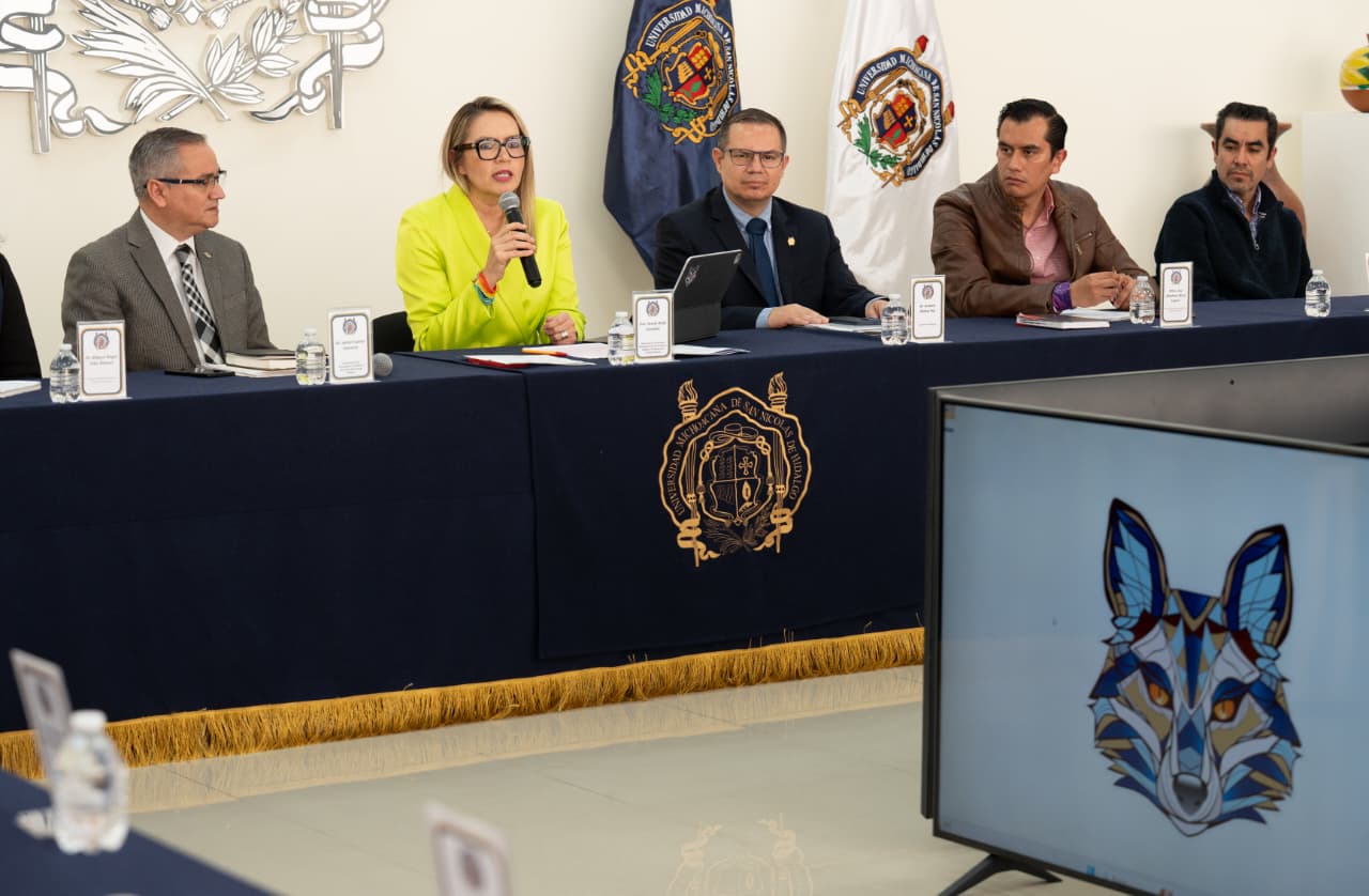 Gestión de Yarabí Ávila establece ruta para fortalecer la Editorial de la Universidad Michoacana