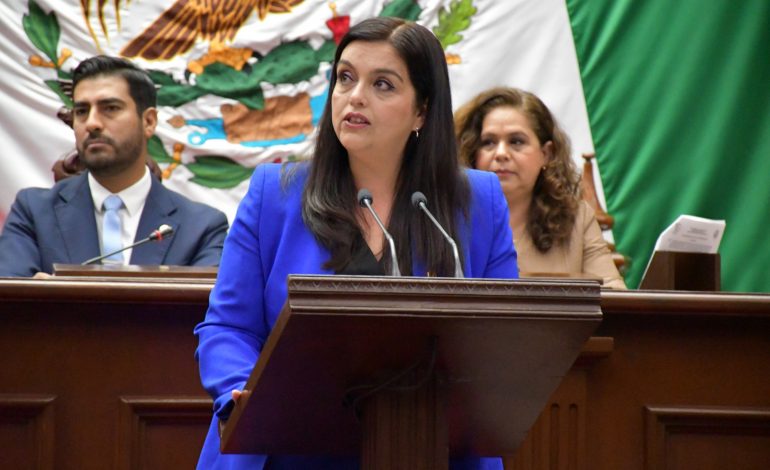 Exhorta diputada Tere Herrera a autoridades de salud a informar sobre abasto de medicamentos en Michoacán