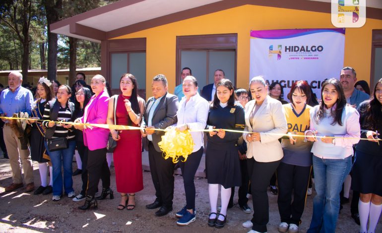 Jeovana Alcántar inauguró el Módulo de Sanitarios de la Escuela Preparatoria Federal Lic. Adolfo López Mateos
