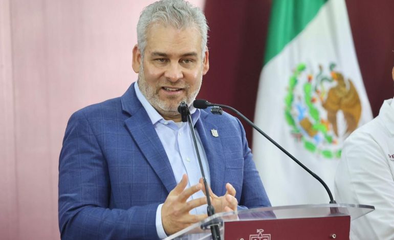 Michoacán cuenta con más de 570 mil vacunas contra el sarampión; niños de 6 meses a 12 años son prioridad: Bedolla