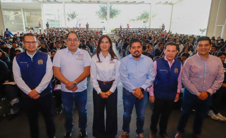 En unidad, se entregan 25 % de tarjetas de la Beca Gertrudis Bocanegra: Gabriela Molina