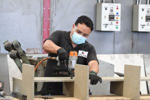 Reducción de jornada laboral elevaría productividad y bienestar económico en Michoacán: Sedeco