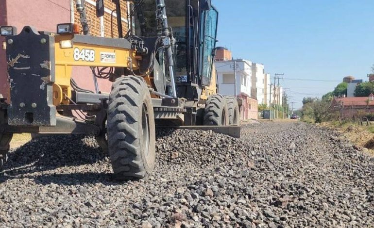 Gobierno de Morelia avanza en la rehabilitación de caminos rurales