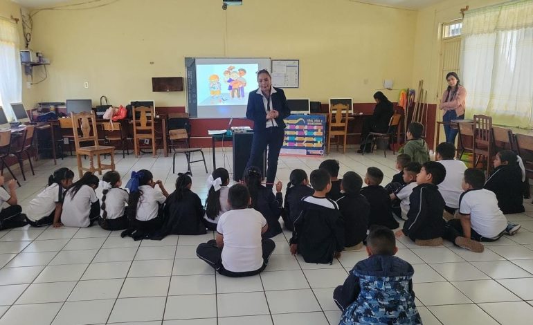Realiza FGE capacitación en materia de violencia familiar y escolar en primaria de Tingambato