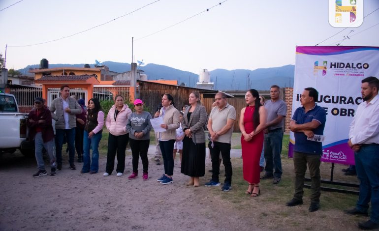 Jeovana Alcántar inauguró el Alumbrado Público del Acceso Principal de la localidad de San Pedro Jácuaro