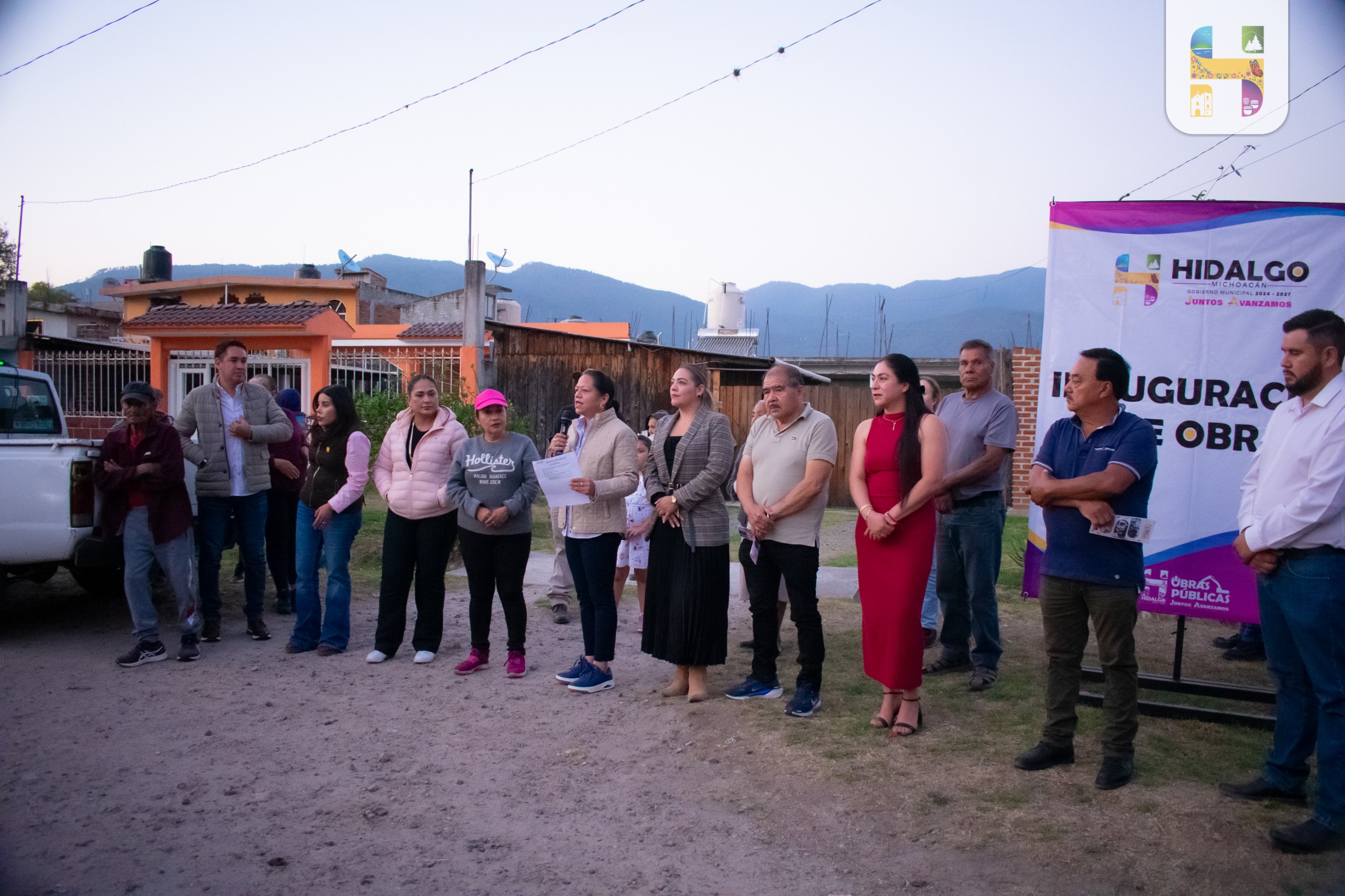 Jeovana Alcántar inauguró el Alumbrado Público del Acceso Principal de la localidad de San Pedro Jácuaro