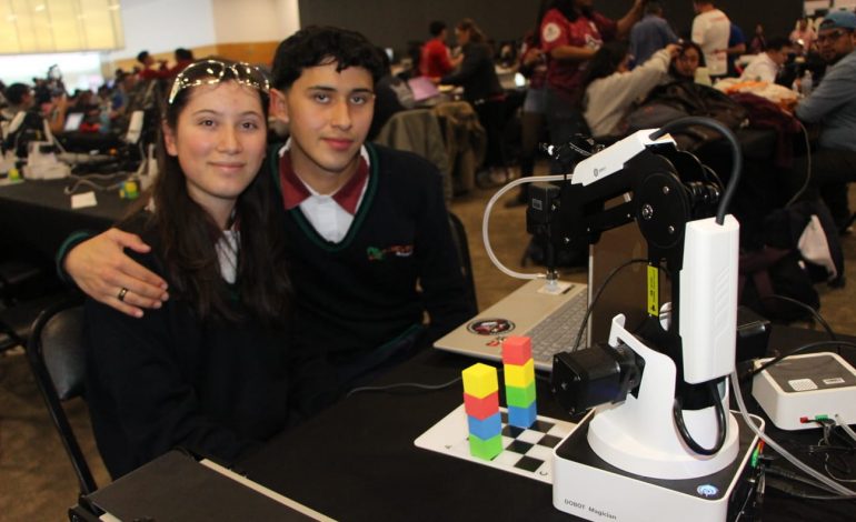 Talento del Cecytem presente en torneo nacional de Robótica Colaborativa
