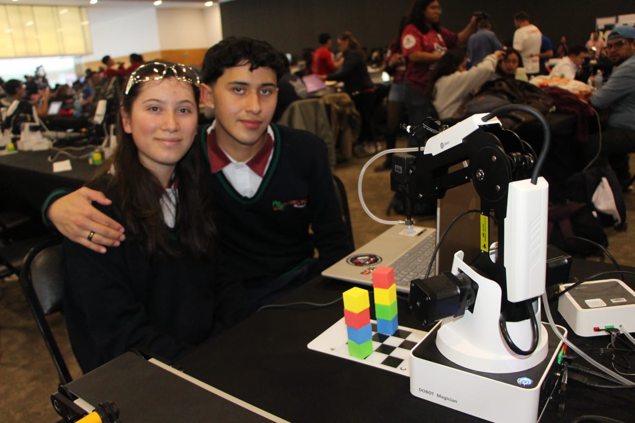 Talento del Cecytem presente en torneo nacional de Robótica Colaborativa