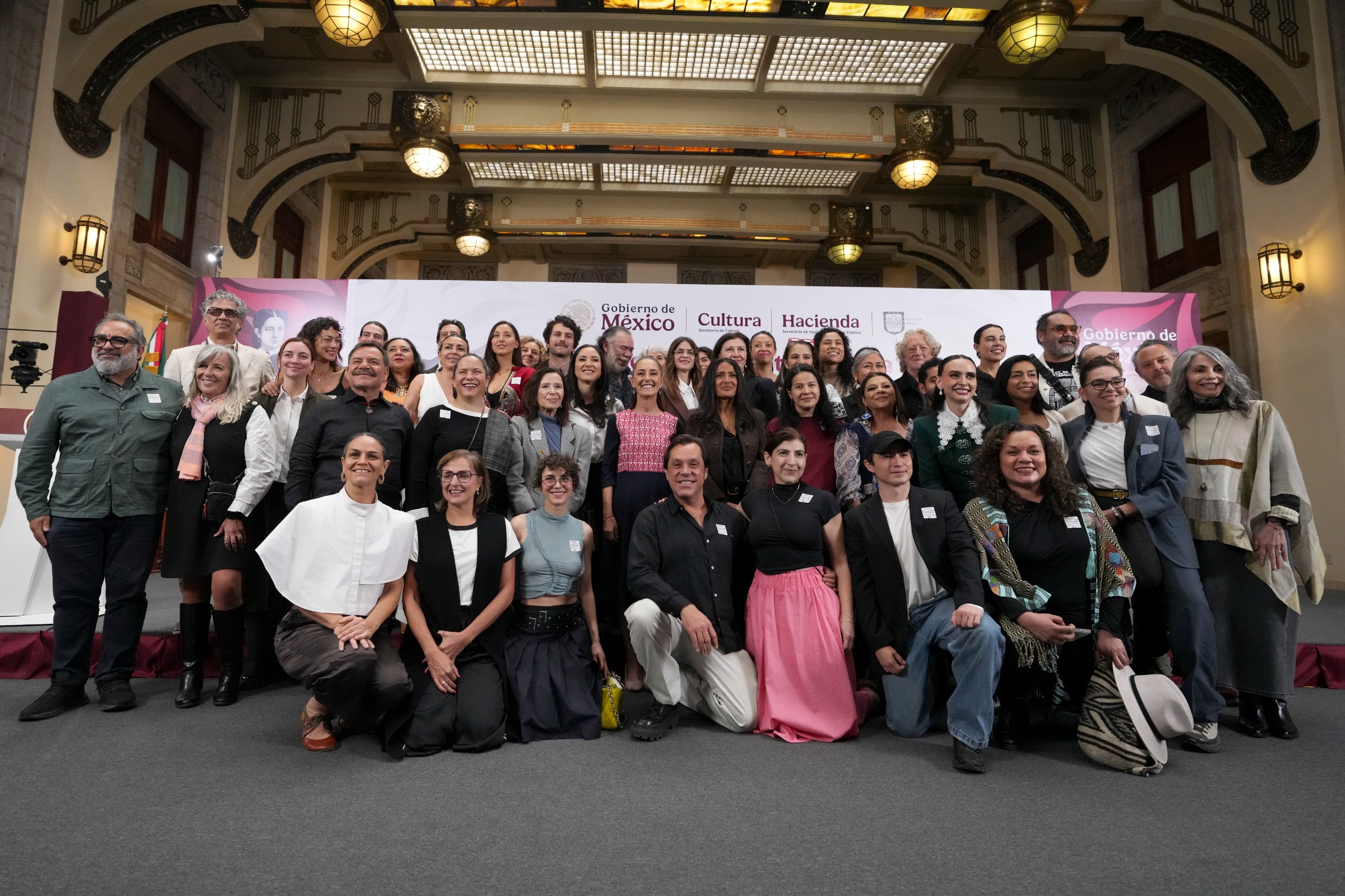 PRESIDENTA CLAUDIA SHEINBAUM ANUNCIA PLAN INTEGRAL DE APOYO AL CINE NACIONAL; INCLUYE UN INCENTIVO FISCAL DE 30% DEL ISR A PROYECTOS REALIZADOS EN EL PAÍS