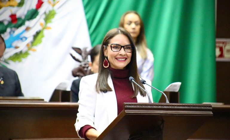 Nalleli Julieta presenta iniciativa para garantizar igualdad sustantiva
