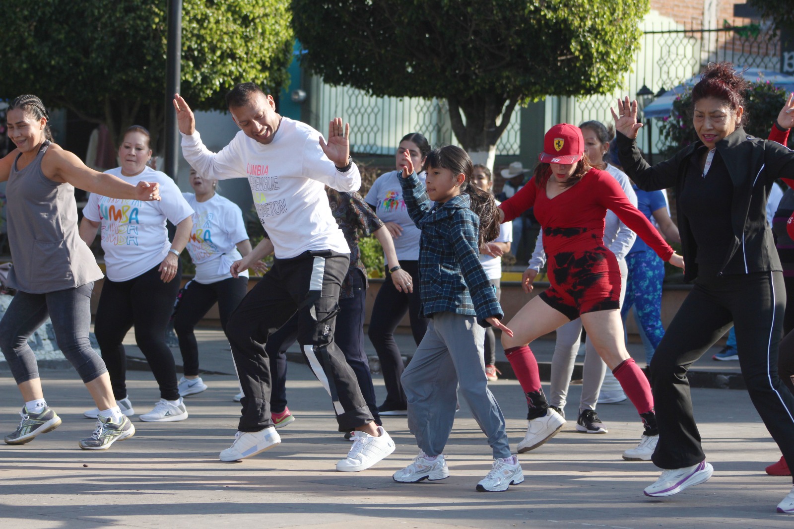 Irimbo ilumina con acciones que fortalecen la salud y el bienestar de las mujeres