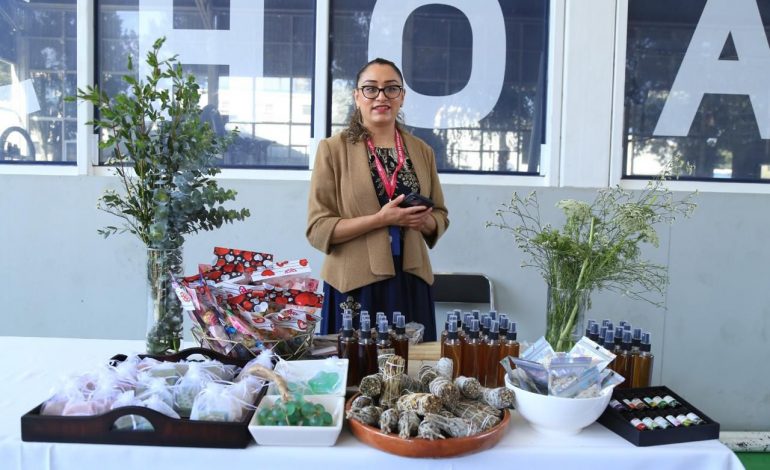 Impulsa FGE bazar interno para fortalecer emprendimientos del personal