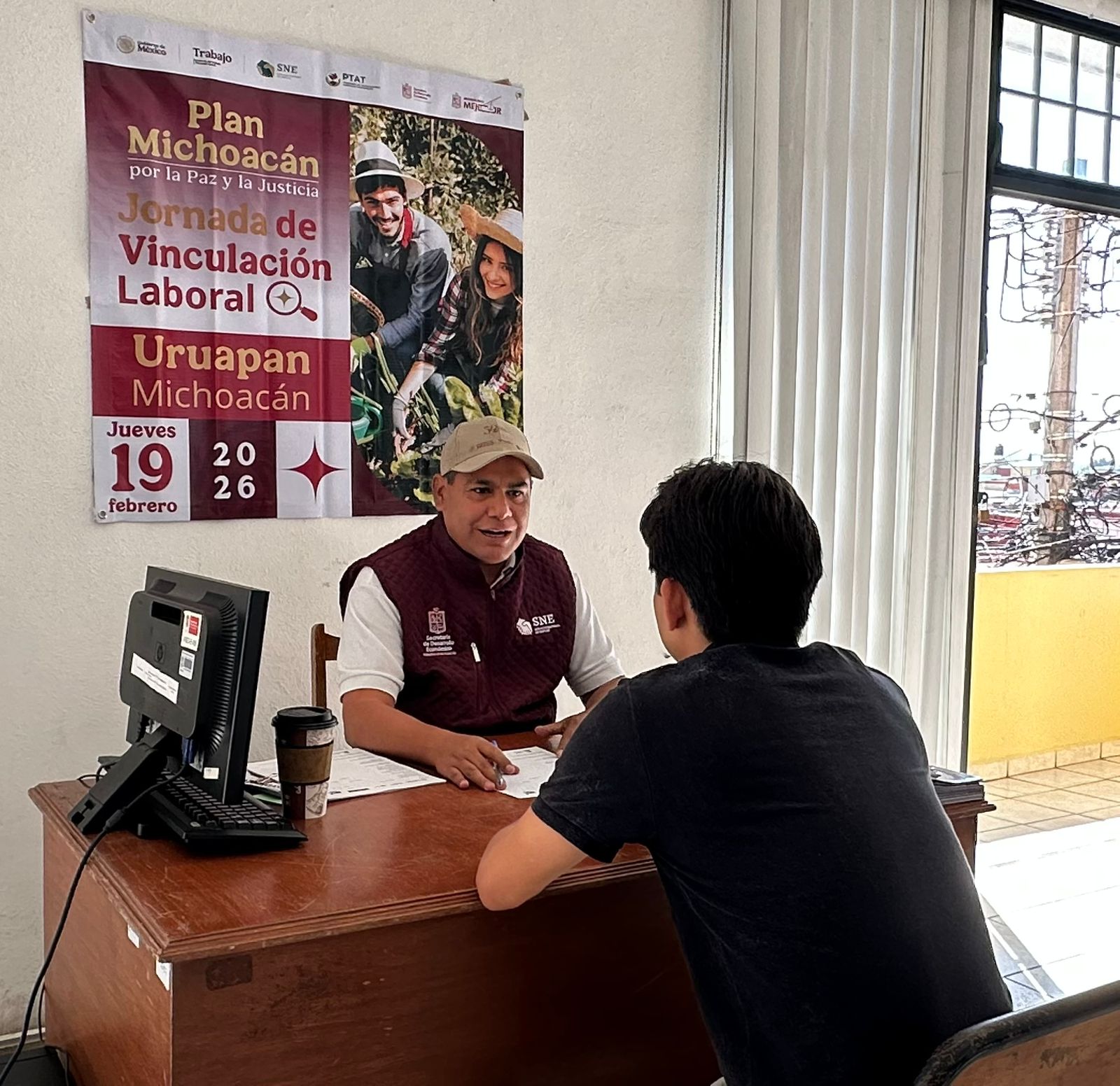 Trabajo en Canadá: Sedeco acerca vacantes agrícolas seguras y legales en Uruapan