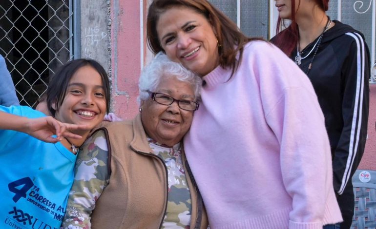 Fabiola Alanís dialoga con vecinas y vecinos de Morelia sobre avances de la 4T y comparte el Día de la Candelaria
