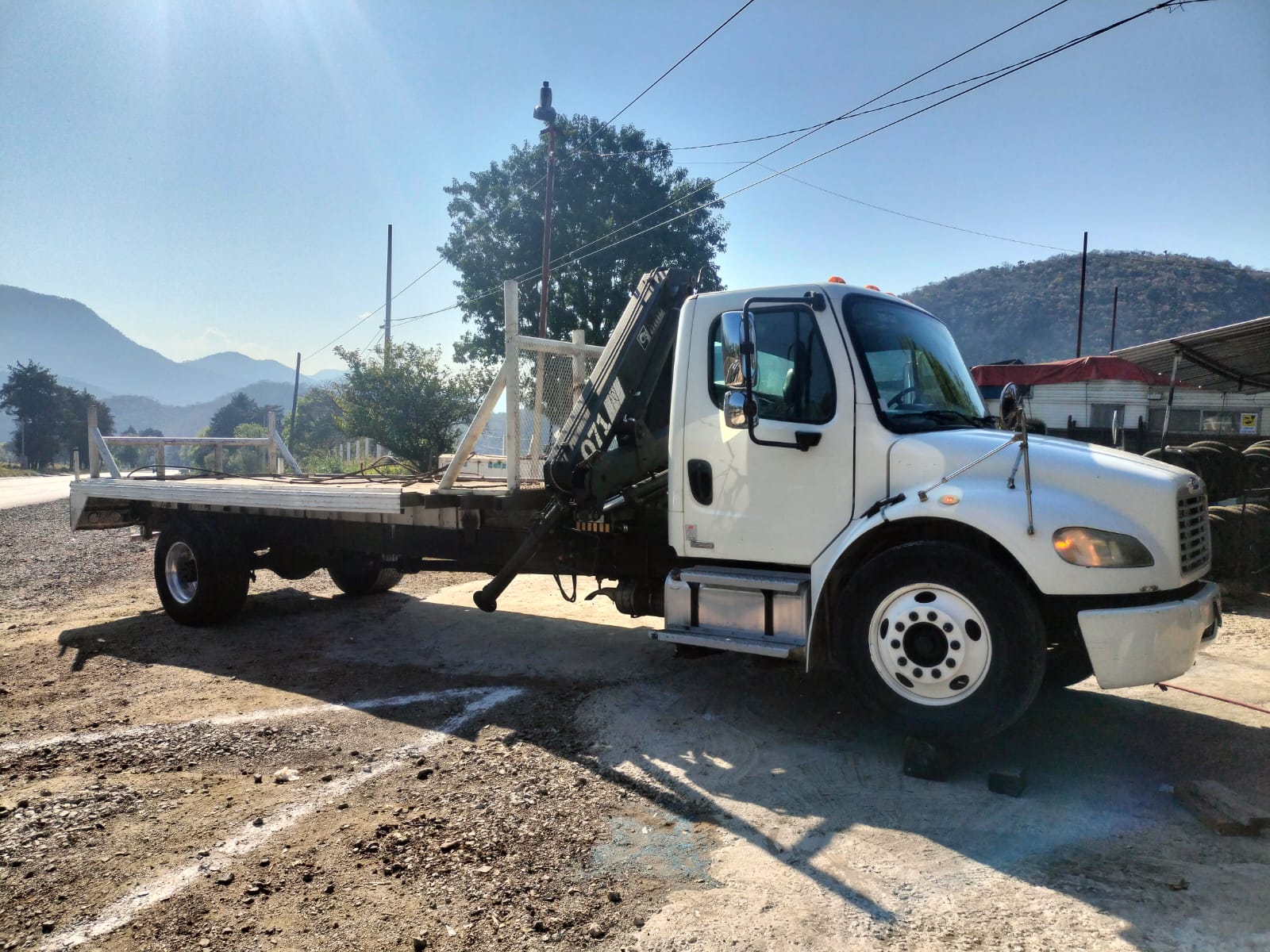 POLICIA MUNICIPAL ASEGURA TRACTO CAMIÓN CON REPORTE DE ROBO EN EL MUNICIPIO DE CIUDAD HIDALGO.