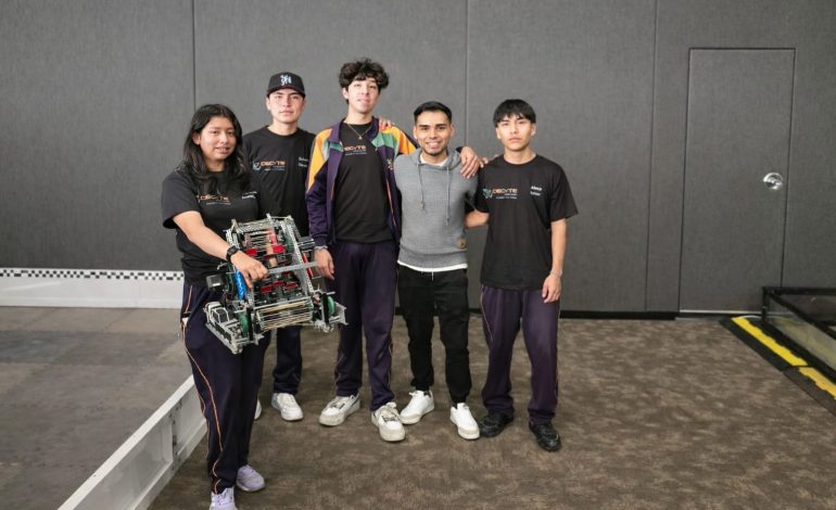 Estudiantes del Cecytem Ciudad Hidalgo aseguran su lugar en mundial de robótica.