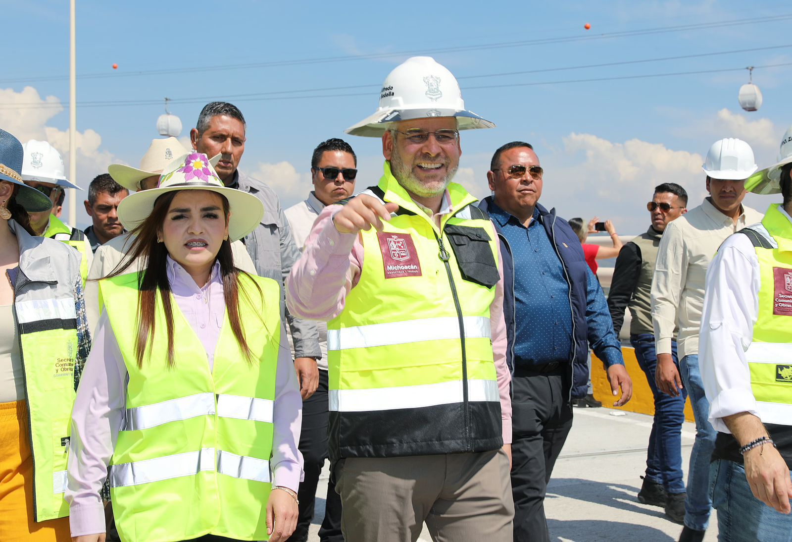Bedolla abre carriles superiores del Paso La Hielera; agilizará el tránsito de 30 mil vehículos diarios.