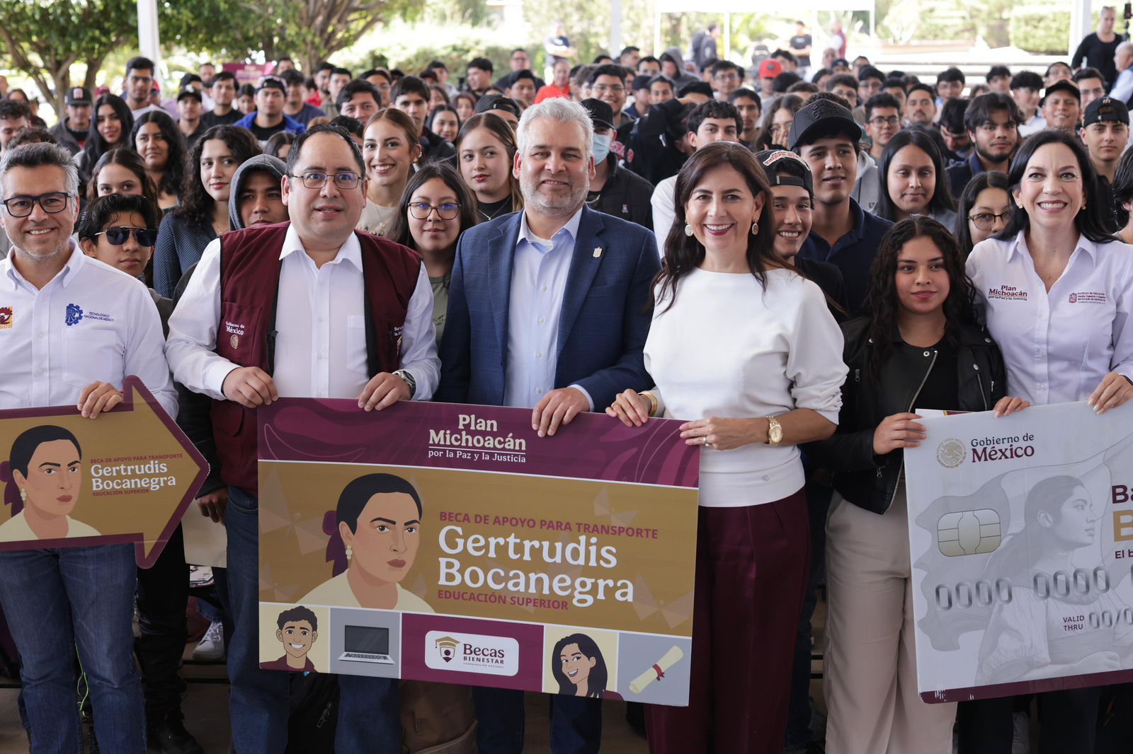 Bedolla anuncia el primer pago de la Beca Gertrudis Bocanegra para el 28 de febrero.