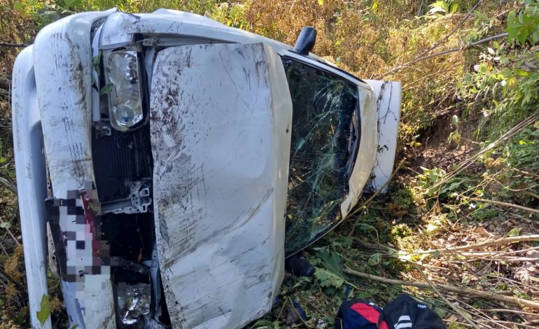 Volcadura de vehículo en la avenida Tecnológico deja cuatro personas lesionadas
