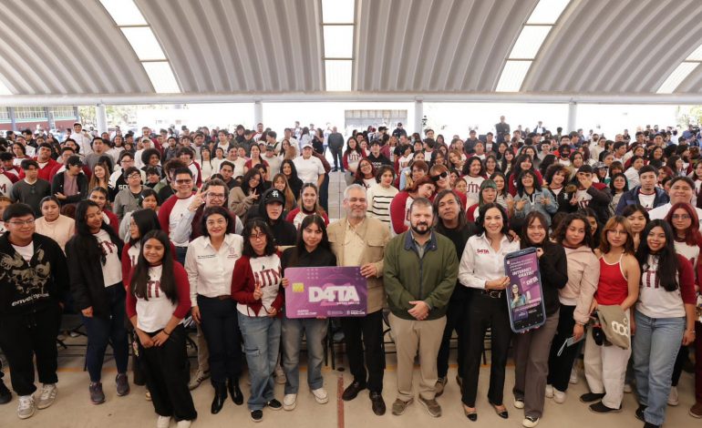 Data incluye 4GB mensuales, redes sociales, mensajes y llamadas ilimitadas para estudiantes: Bedolla