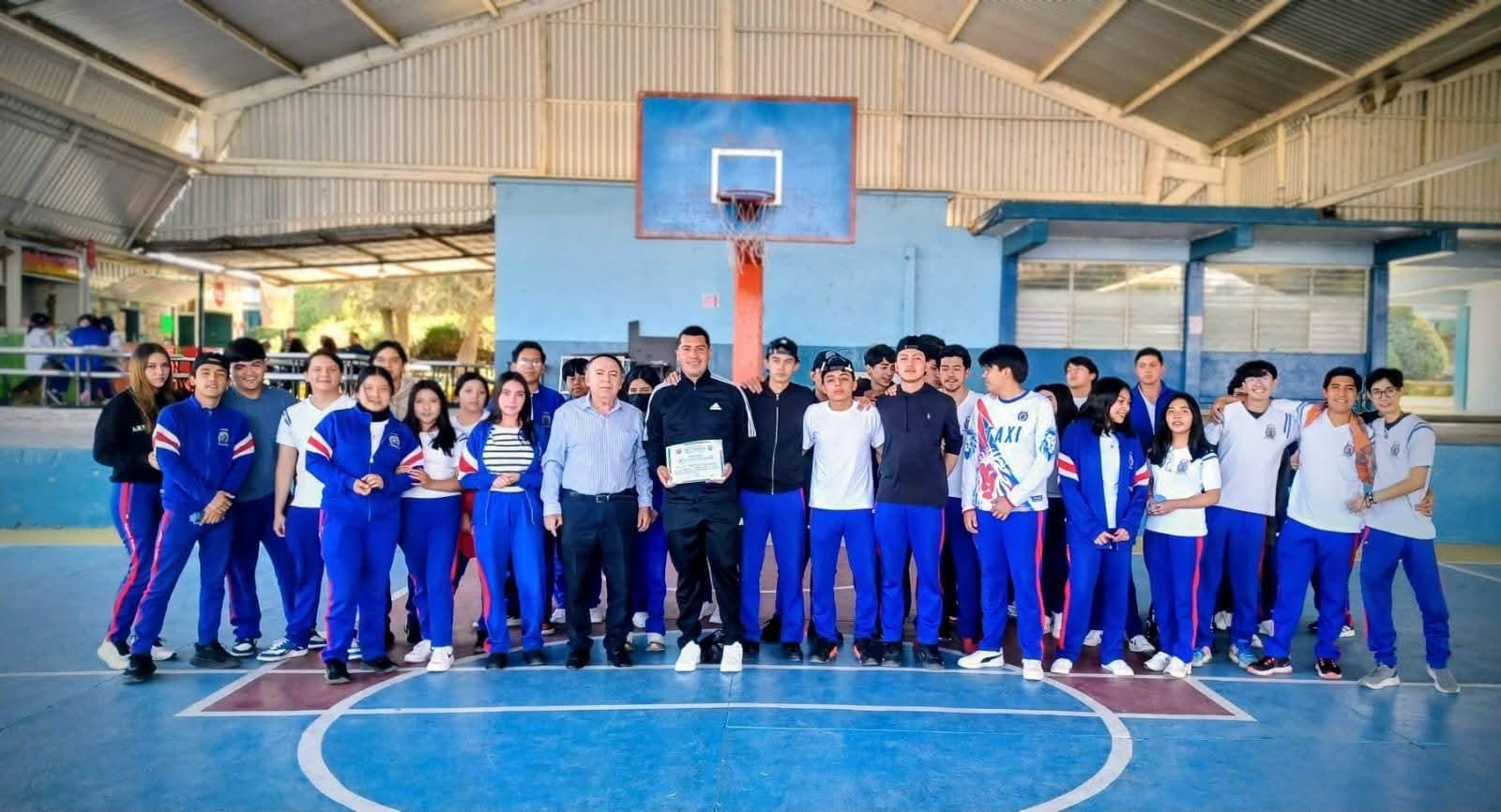 En Prepa Taximaroa imparten la charla “Líderes para la Vida”