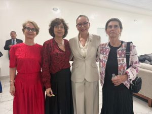 Yarabí Ávila resalta contribución de las mujeres en la ciencia; asiste a entrega del Grado de Doctorado Horonis Causa a las científicas Annie Pardo y Rosaura Ruiz 