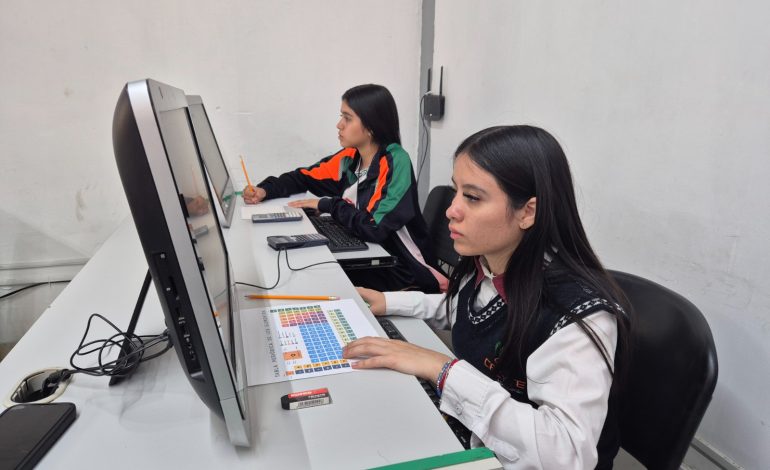 ¿Te gusta el diseño gráfico? En Cecytem Senguio puedes estudiarlo