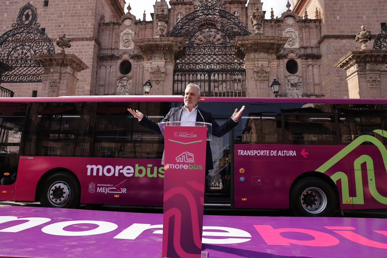 Bedolla presenta el Morebús, nuevo transporte que pone fin a más de 50 años de rezago en movilidad