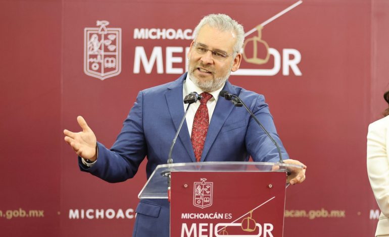 Más de 106 mil estudiantes recibirán internet gratuito con Programa Data: Bedolla