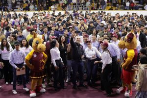 Se suman otros 4 mil estudiantes a D4TA, datos gratis; Bedolla invita a no quedarse fuera del programa