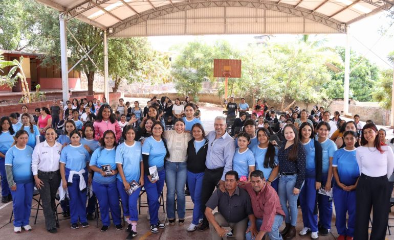 Seimujer lleva Jalo por las Mujeres a Tzitzio; fortalece derechos y autonomía de adolescentes