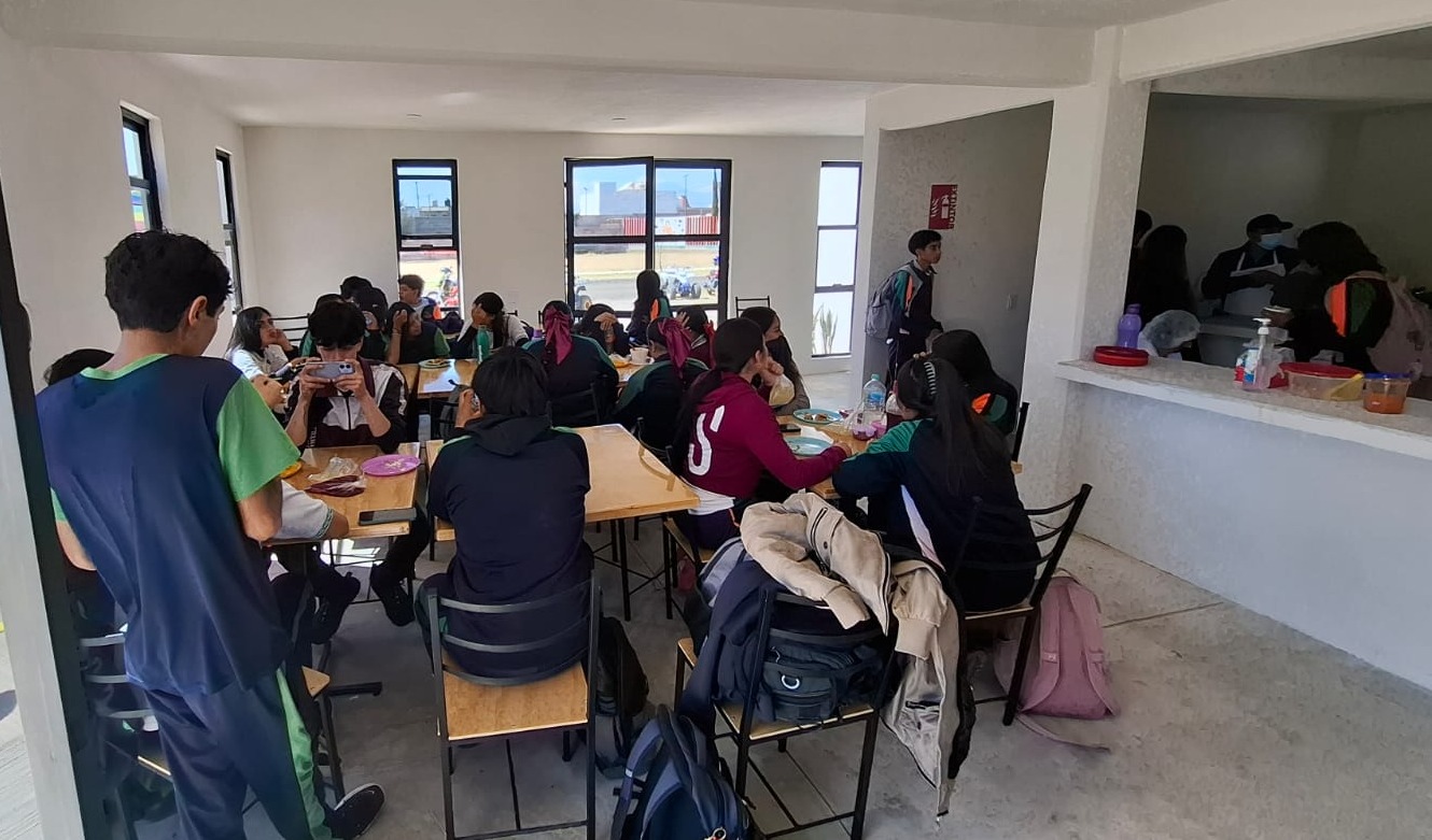 Más de 500 estudiantes del Cecytem Maravatío se beneficiarán con nuevo comedor escolar