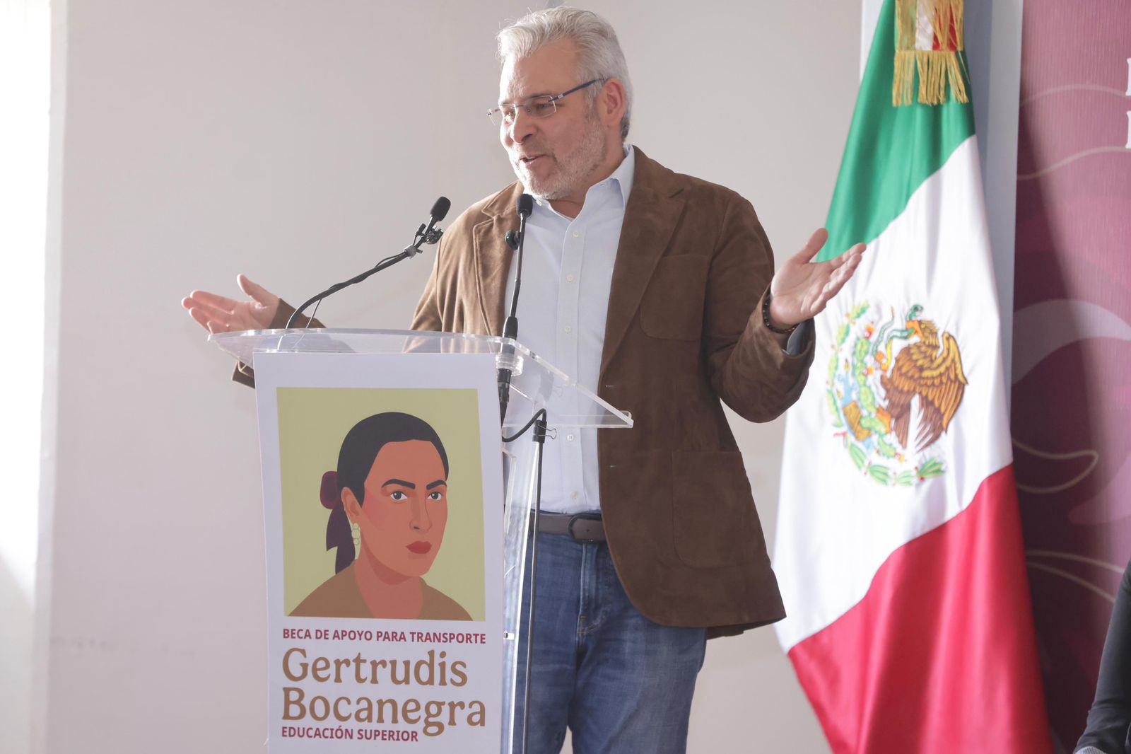 Hoy inicia pago de la Beca Gertrudis Bocanegra para universitarios: Bedolla