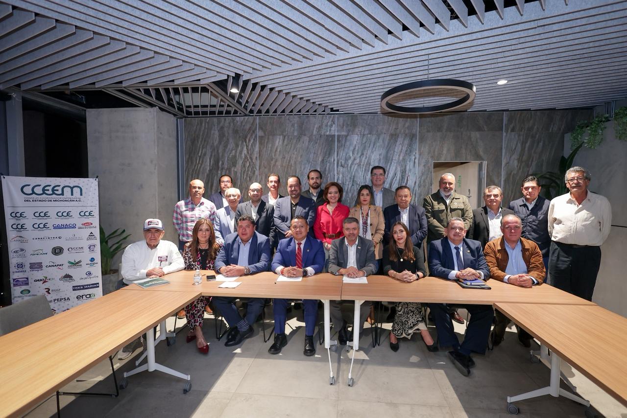 Presenta Carlos Torres Piña transformación institucional al Consejo Coordinador Empresarial