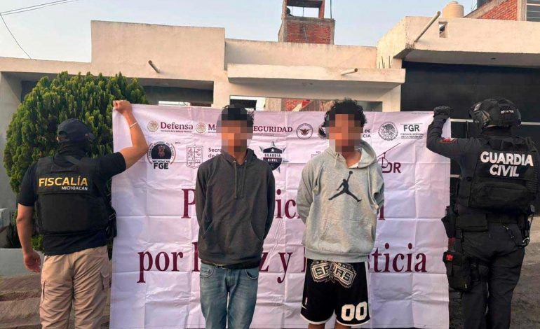 Ejecuta FGE 5 cateos; hay 3 detenidos, droga, armas y vehículos asegurados