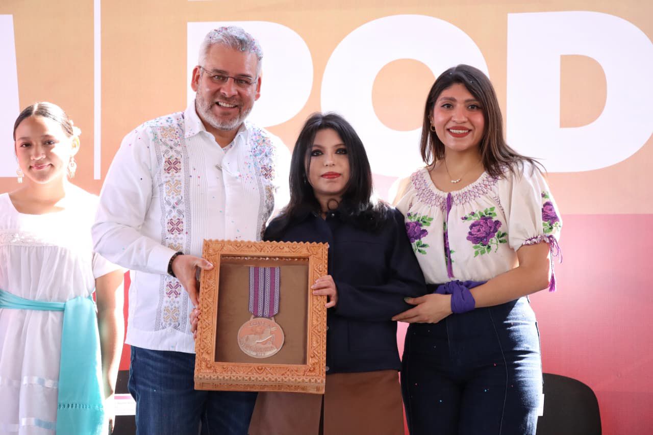 Jommaly Estévez, joven promesa de la física que conquistó la Presea Eréndira
