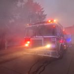 Incendio consume vivienda en la colonia Lázaro Cárdenas de Zitácuaro; evacúan a familia