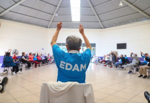 Paola Delgadillo promueve la movilidad y autonomía de los adultos mayores