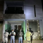 En cateo FGE asegura más de 300 dosis de metanfetamina y detiene a un hombre